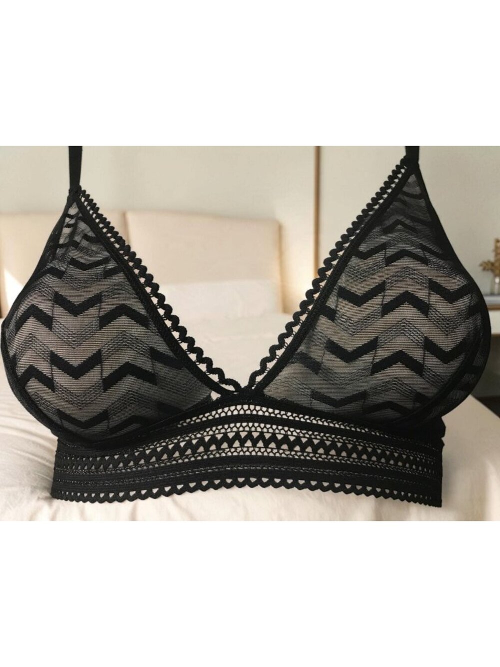 Else Black Stretch Lace Bralette with Hook Closure Size 34B /36A- New WO Tags!